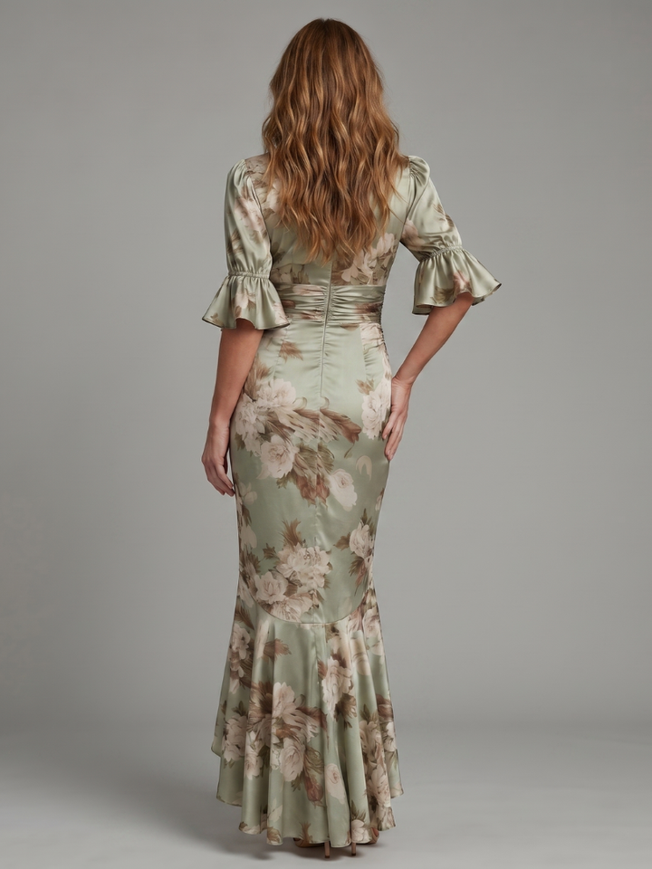Palm | Midi Dress with Short Sleeves and V-Neck, Featuring Ruched Waist