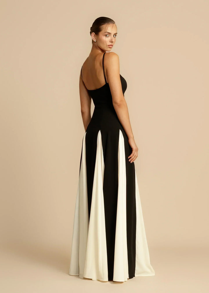 Olivia™ | Contrast Ruffle Maxi Dress