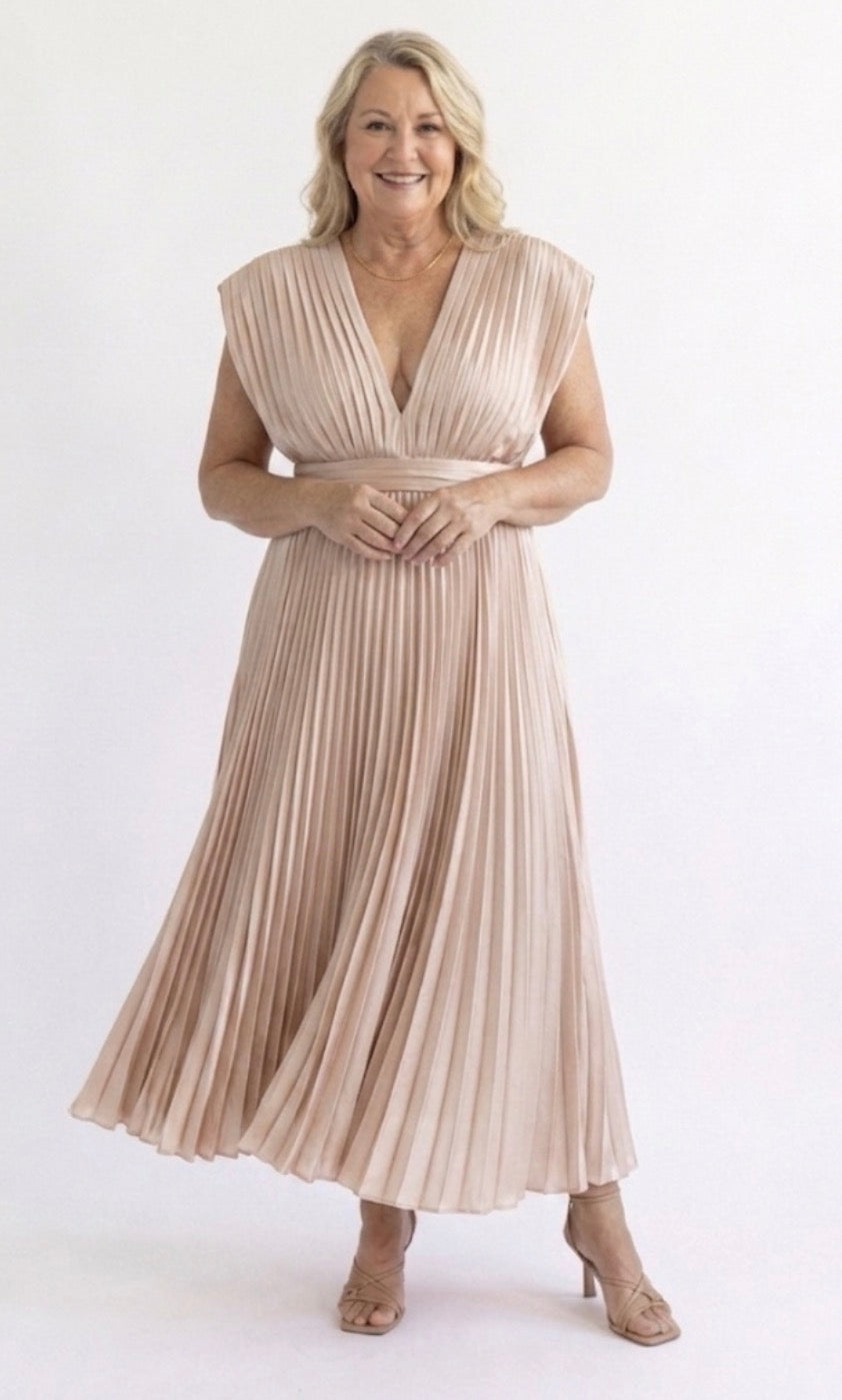 Ivy™ | Classic Pleated Midi Dress