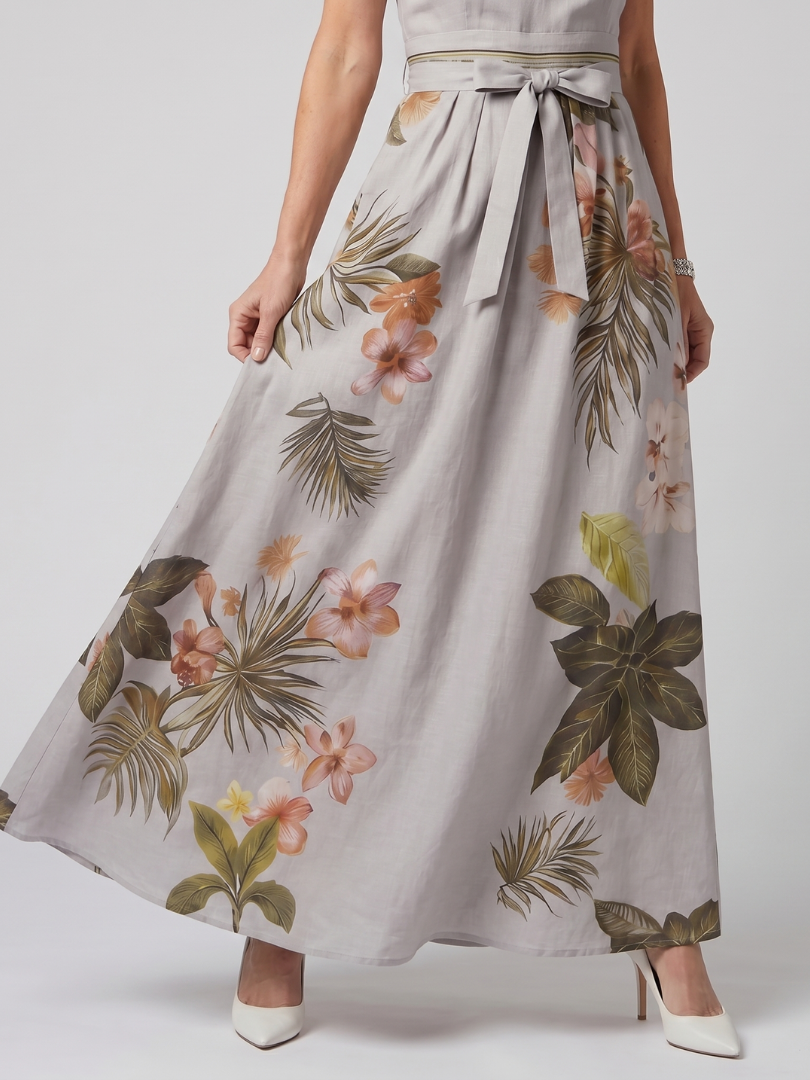 Meadow | Flowing Halter Maxi Dress with Botanical Print