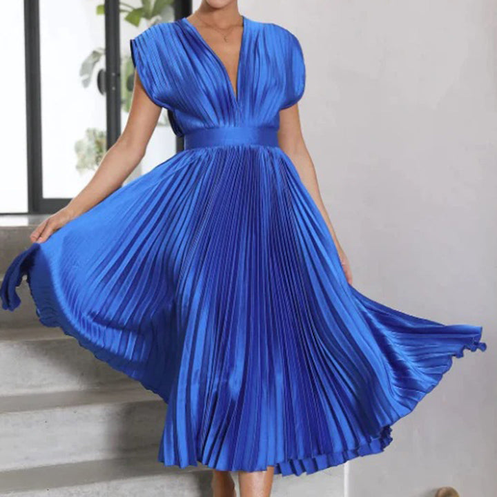 Ivy™ | Classic Pleated Midi Dress