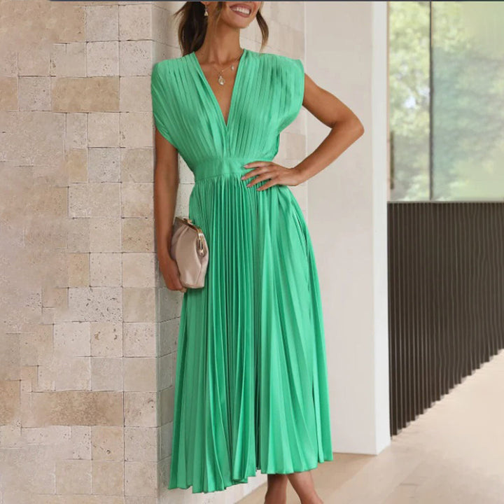 Ivy™  | Timeless Pleated Midi Dress
