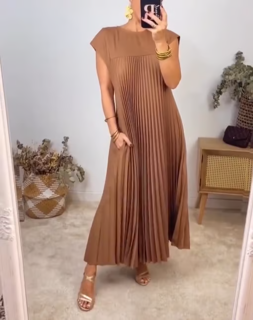 Hallie™ | Sleeveless Pleated Maxi