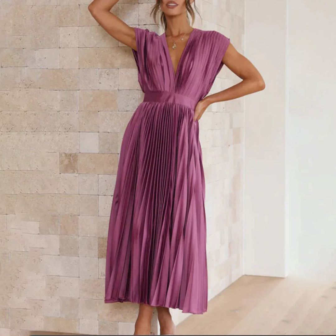 Ivy™ | Classic Pleated Midi Dress