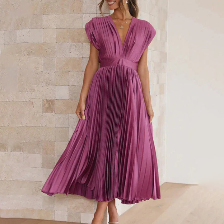 Ivy™  | Timeless Pleated Midi Dress