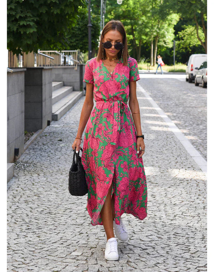 Julia – Chic V-Neck Elegance Dress