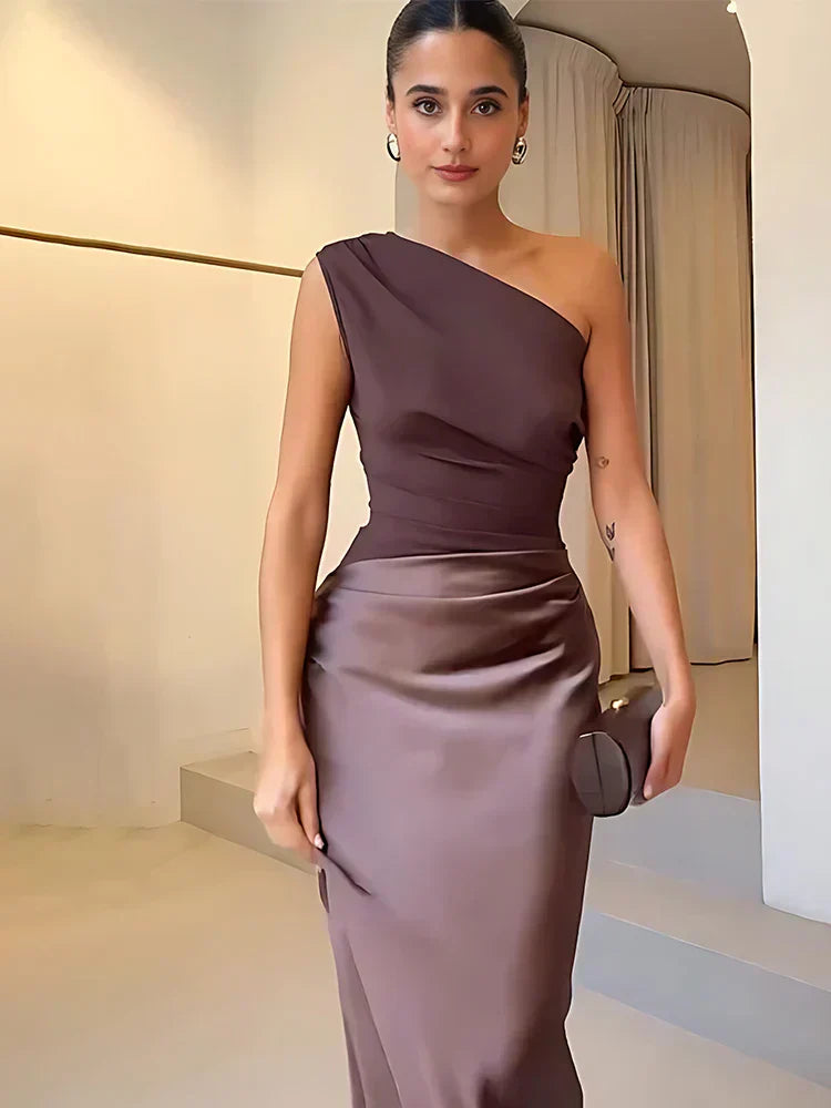 Ivy™ | Satin Maxi Dress with a Stylish Guilt