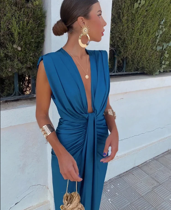 Ivy™ | Chic Pleated Dress