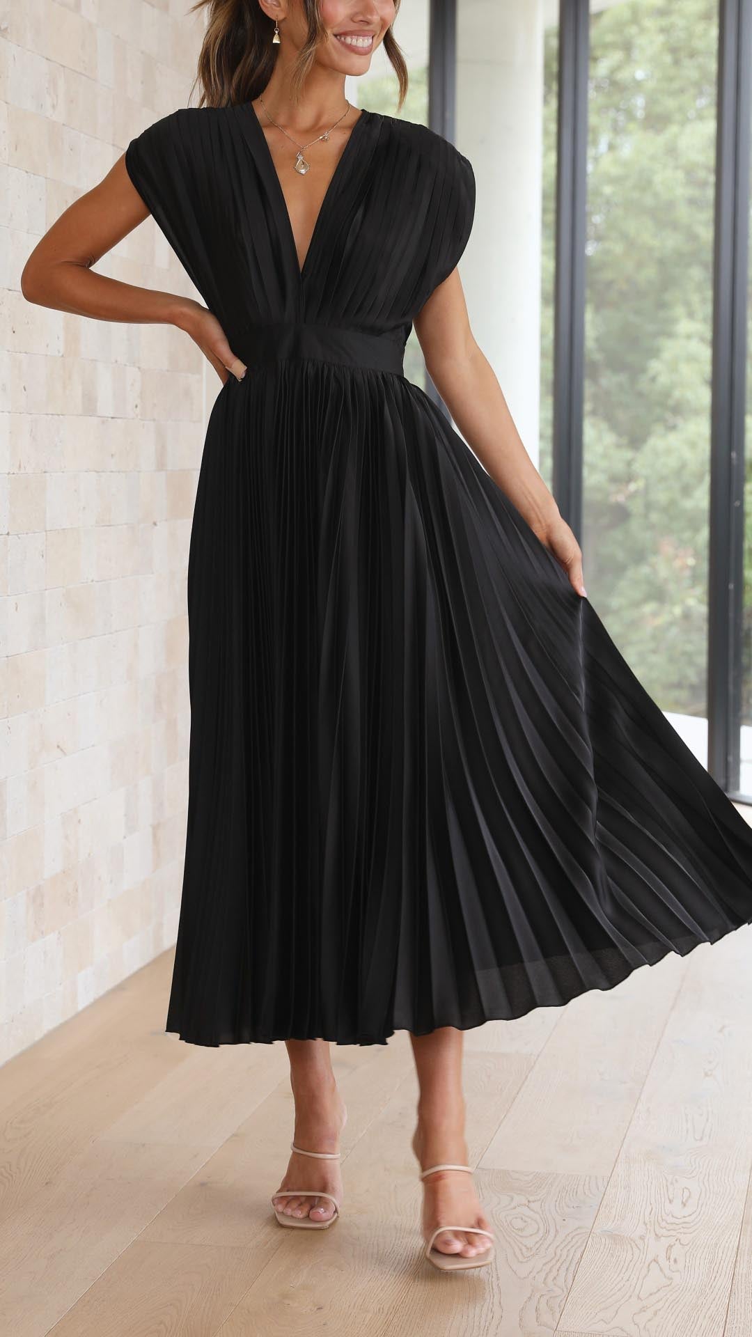 Carol™ | Pleated Flowing Maxi