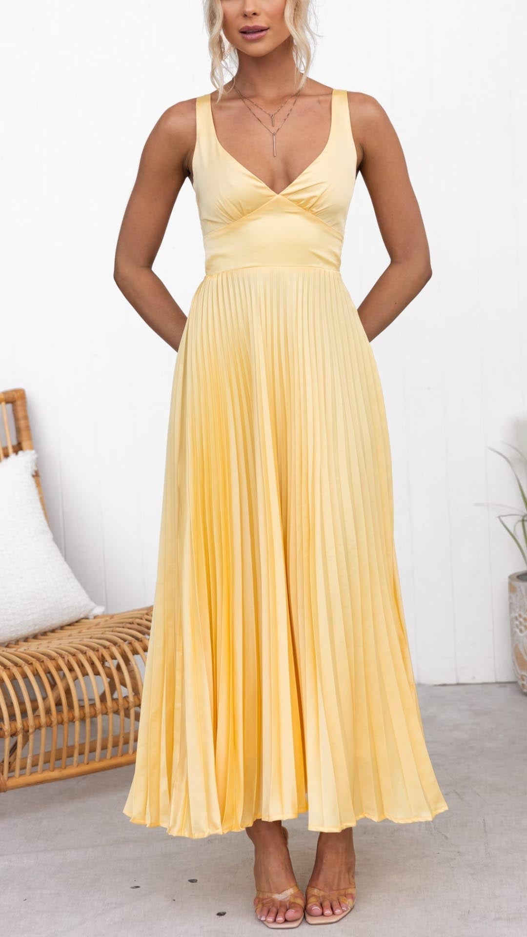 Ivy™  | Pleated V-Neck Maxi Dress