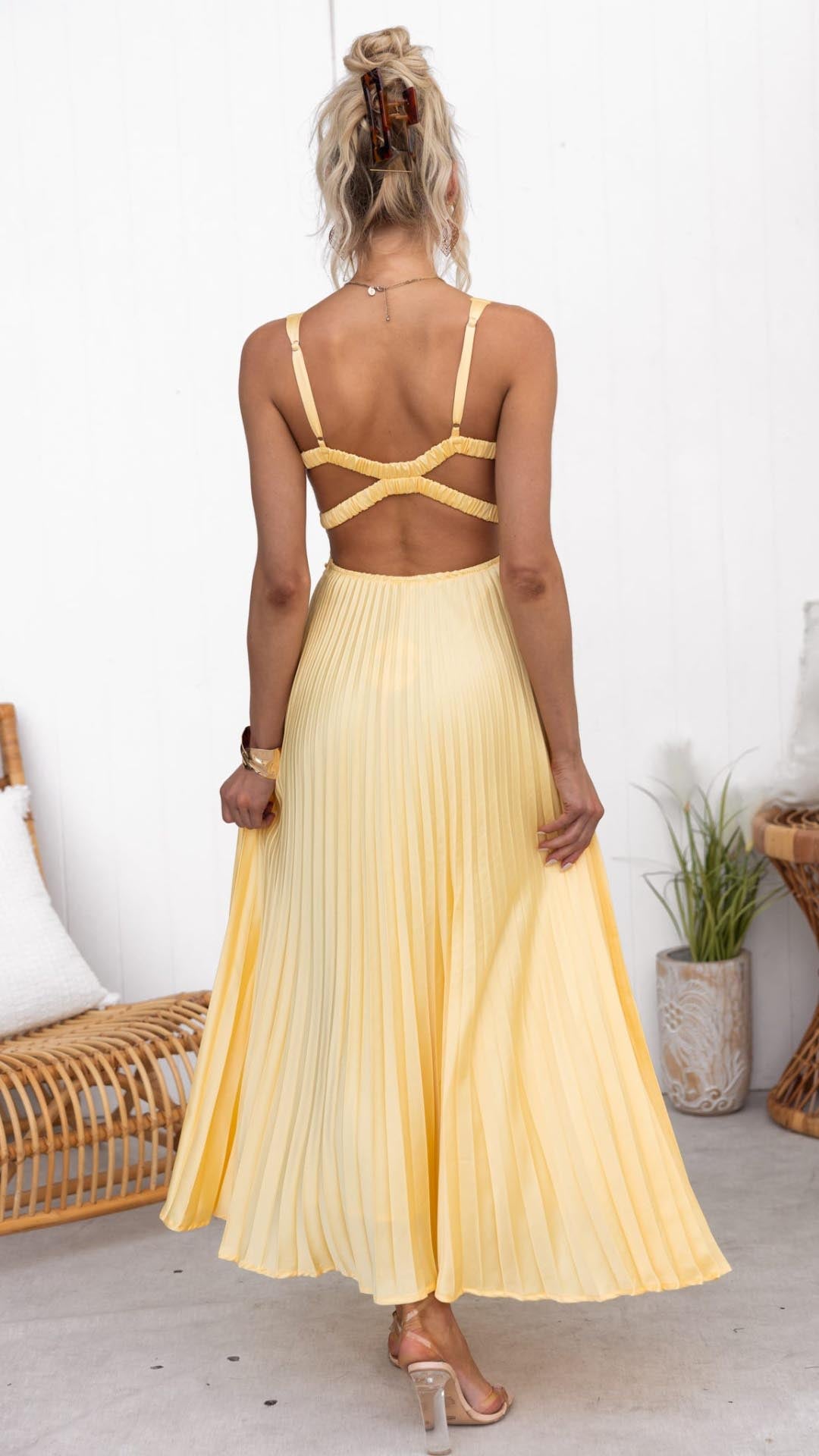 Ivy™  | Pleated V-Neck Maxi Dress