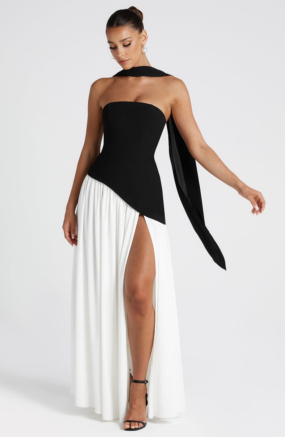 Emilia™ | Luxe Elegant Maxi Dress